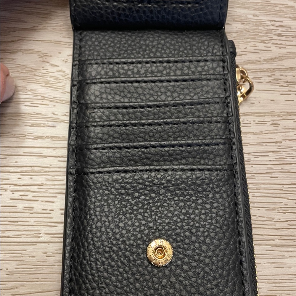 Anne Klein Slim Wallet - Picture 4 of 8
